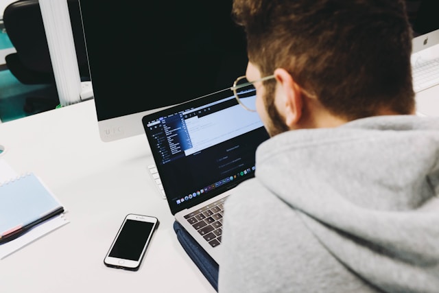Saving YouTube Videos in 4K: 5 Tools Built for Different Workflows